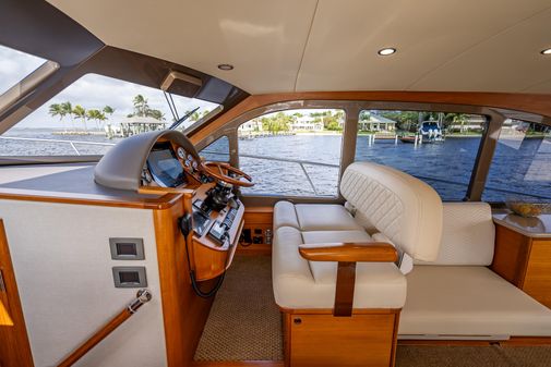 Palm Beach Motor Yachts PB50 Flybridge image