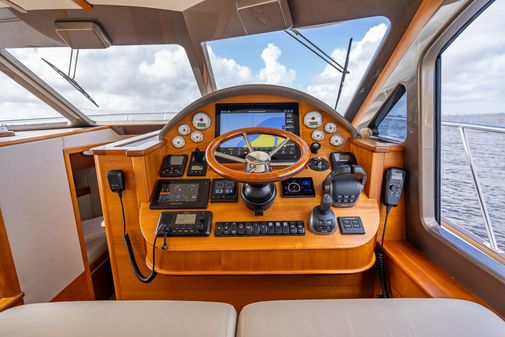 Palm Beach Motor Yachts PB50 Flybridge image