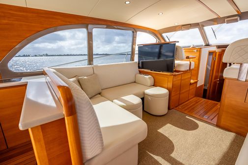 Palm Beach Motor Yachts PB50 Flybridge image