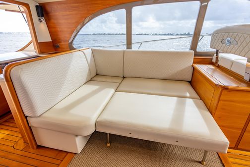 Palm Beach Motor Yachts PB50 Flybridge image