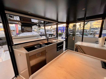DutchCraft 56 Cabin image