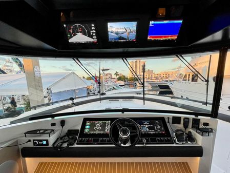 DutchCraft 56 Cabin image