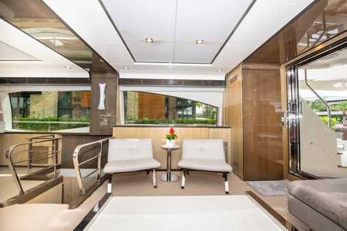 Azimut 84 Flybridge image