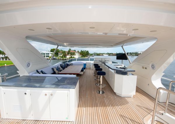 Azimut 84 Flybridge image