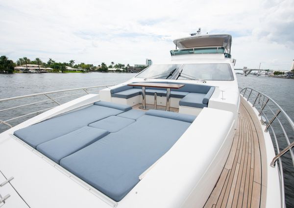 Azimut 84 Flybridge image