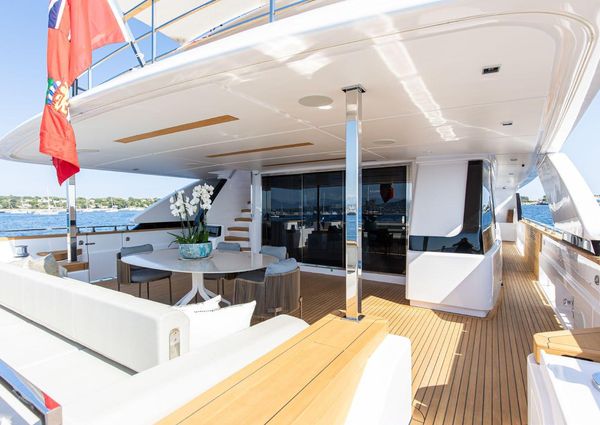 Custom Line Navetta 33 image