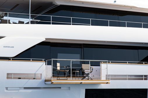 Custom Line Navetta 33 image