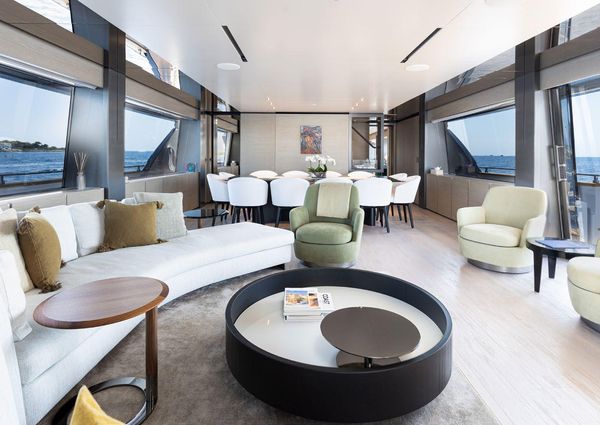 Custom Line Navetta 33 image