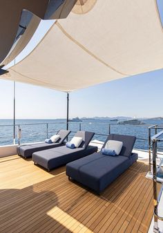 Custom Line Navetta 33 image