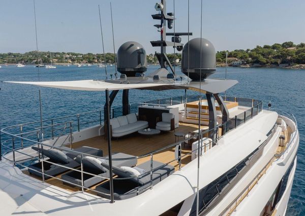 Custom Line Navetta 33 image