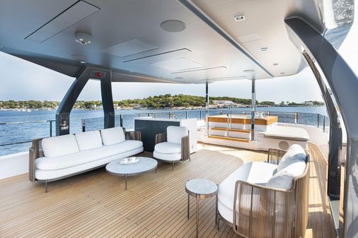 Custom Line Navetta 33 image