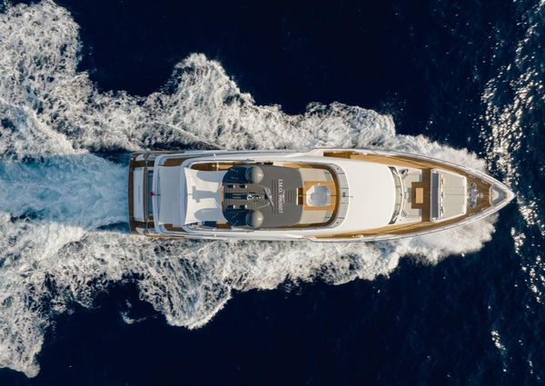 Custom Line Navetta 33 image