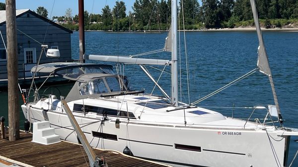 Dufour 382