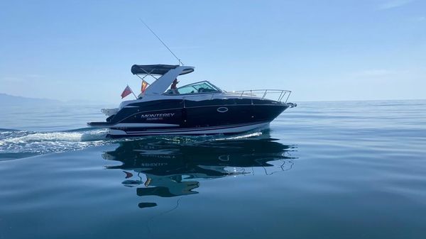 Monterey 295 Sport Yacht