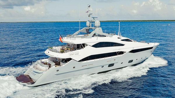 Sunseeker 131 Yacht 