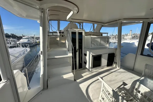 Carver 440-AFT-CABIN-MOTOR-YACHT image