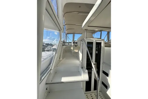 Carver 440 Aft Cabin Motor Yacht image