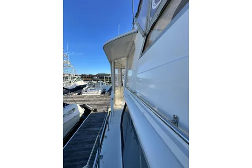 Carver 440 Aft Cabin Motor Yacht image