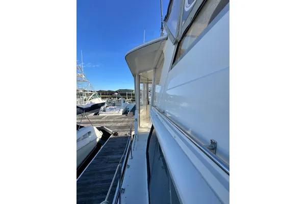 Carver 440-AFT-CABIN-MOTOR-YACHT image