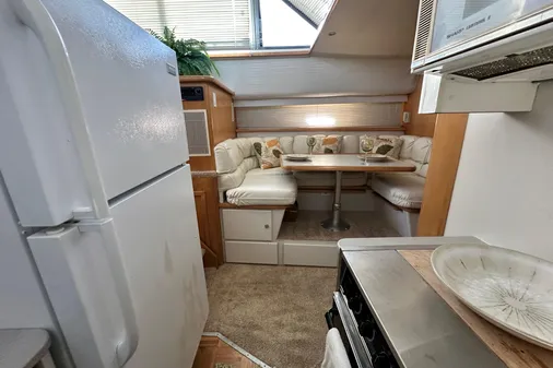 Carver 440 Aft Cabin Motor Yacht image
