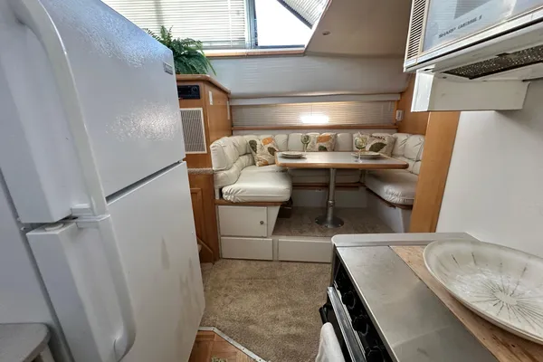Carver 440-AFT-CABIN-MOTOR-YACHT image