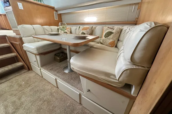 Carver 440-AFT-CABIN-MOTOR-YACHT image