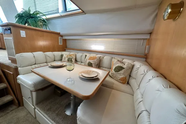Carver 440-AFT-CABIN-MOTOR-YACHT image