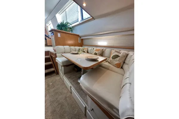Carver 440-AFT-CABIN-MOTOR-YACHT image