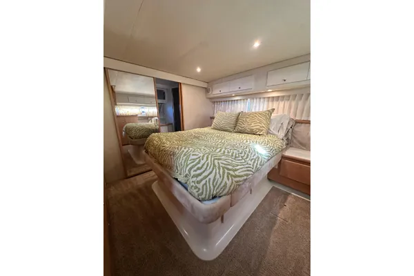 Carver 440-AFT-CABIN-MOTOR-YACHT image