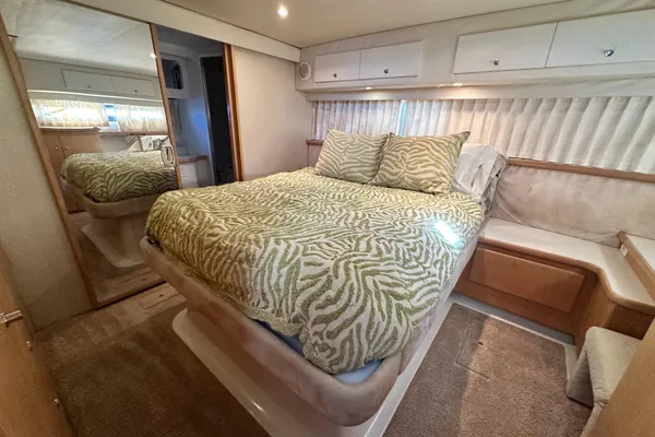 Carver 440-AFT-CABIN-MOTOR-YACHT image