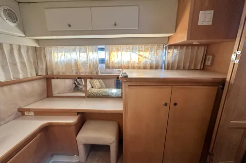 Carver 440 Aft Cabin Motor Yacht image