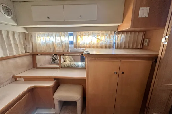 Carver 440-AFT-CABIN-MOTOR-YACHT image