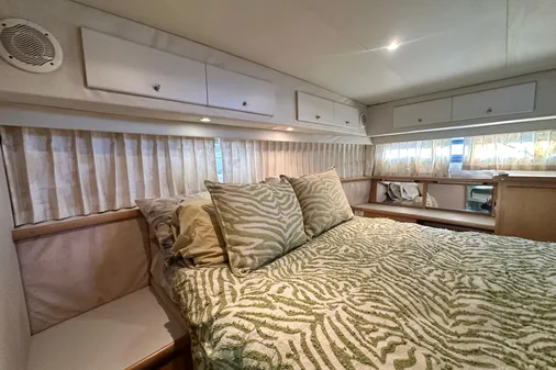 Carver 440 Aft Cabin Motor Yacht image