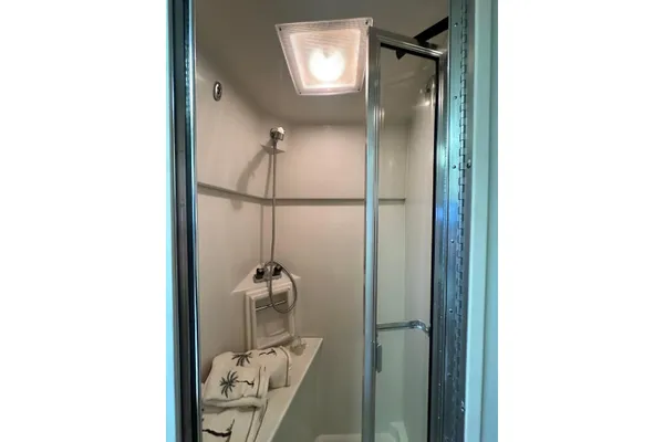 Carver 440-AFT-CABIN-MOTOR-YACHT image