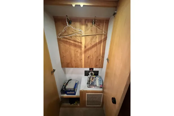 Carver 440-AFT-CABIN-MOTOR-YACHT image