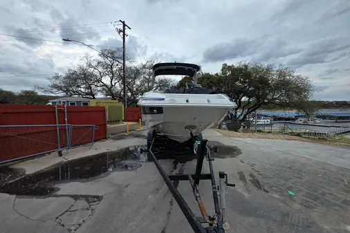 Crownline Eclipse E255 image