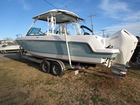 Boston Whaler 270 Vantage image