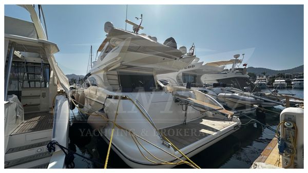 Ferretti Yachts 850 image