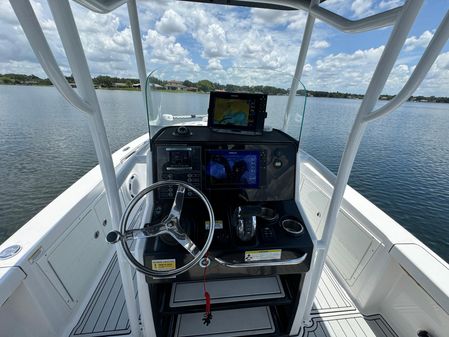 Crevalle 25 Bay image