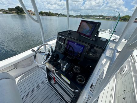 Crevalle 25 Bay image