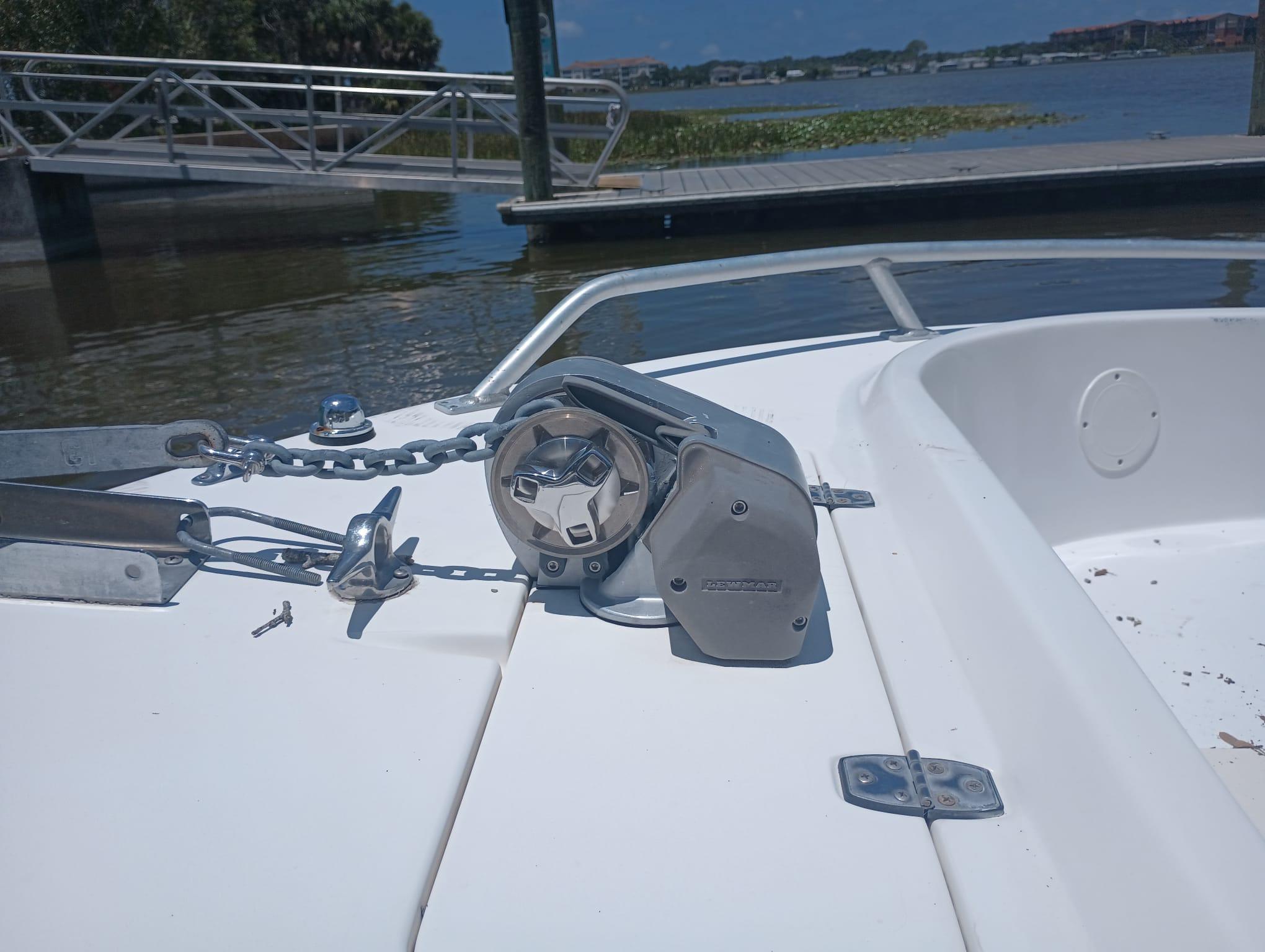 2003 Mako 221 center console