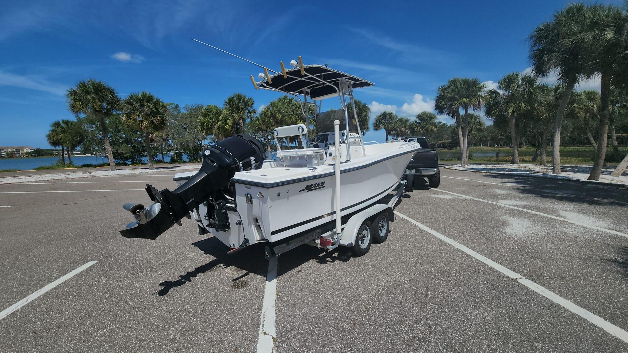 2003 Mako 221 center console