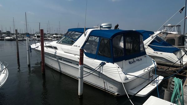 Sea Ray 400 Express Cruiser 