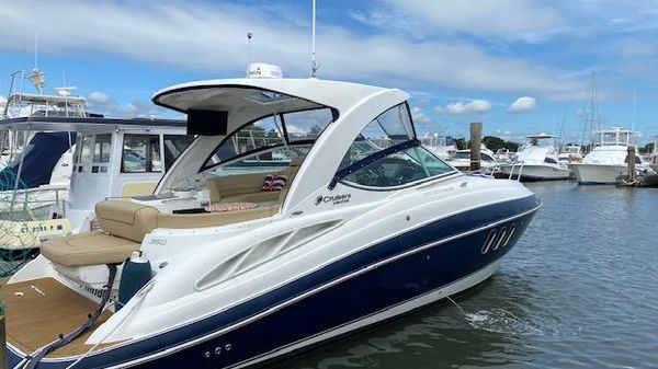 Cruisers Yachts 350 Express