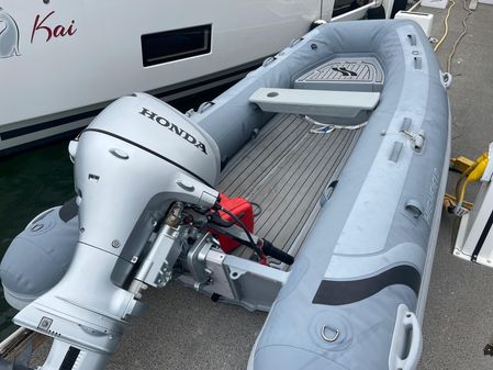 Lagoon 42 image