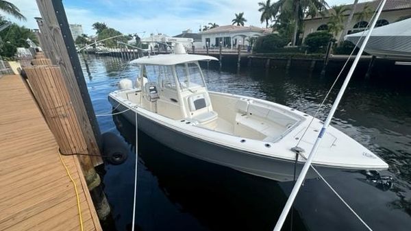 Cobia 320 CC 