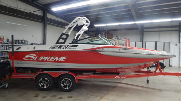 Supreme S226
