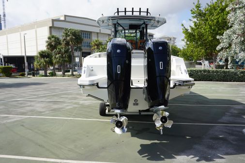 Boston Whaler 360 Outrage image