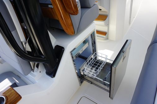 Boston Whaler 360 Outrage image