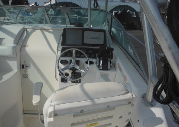 Boston-whaler 275-CONQUEST image